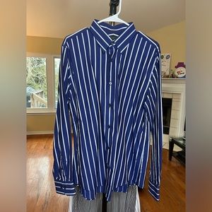 Express Design Studio Modern Fit size men’s Express button up long sleeved shirt